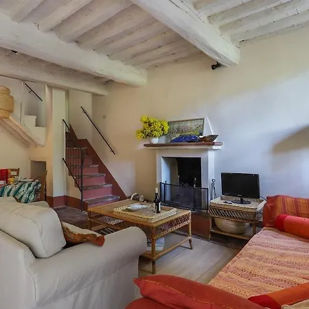 Casa Colonica, Tra Versilia E Lucca Дом отдыха